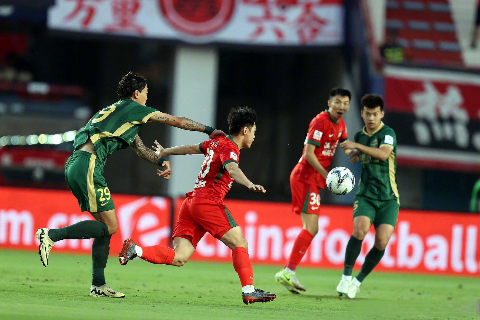 今晨突围战来临;浙江稠州围绕法国杯战术微调;话题不断;年轻球员得到机会的简单介绍 今晨突围战来临;浙江稠州围绕法国杯战术微调;话题不断;年轻球员得到机会的简单介绍