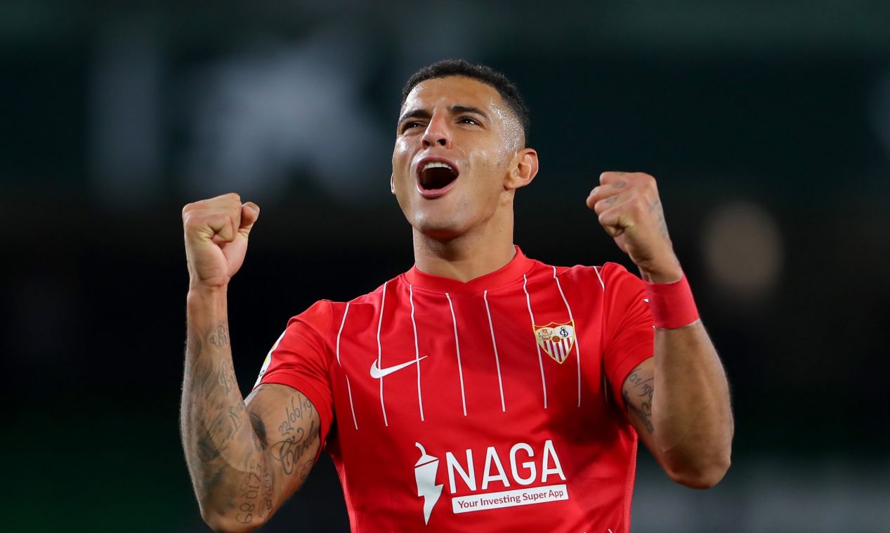 包含意甲清晨走向成谜，阿斯顿维拉官宣签约，态度坚定，团队化学反应显著的词条